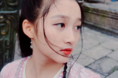 大话娱乐吃瓜美少女是谁,吃瓜美少女的真实身份大揭秘
