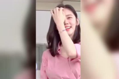 娱乐吃瓜酱姐姐养家,养家糊口背后的辛酸与坚持 娱乐吃瓜酱姐姐养家,养家糊口背后的辛酸与坚持